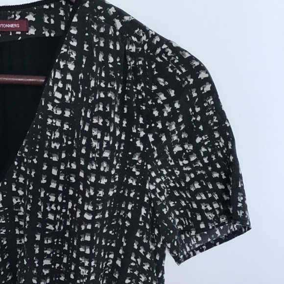 Comptoir des Cotonniers silk minidress in white, black and grey pattern, size S - Picture 4 of 10